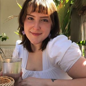 Meet your Posher, Caitlyn